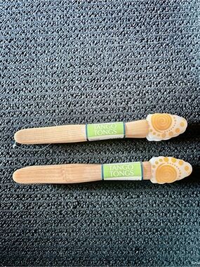 Tango Tongs Wooden Handkes Silicone Kitchen Tongs - Yellow Accents